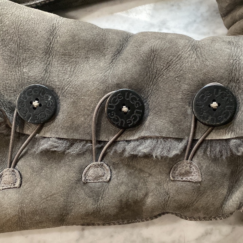 Ugg Bailey Gray - image 2